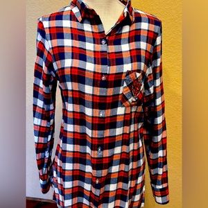 Ladies NFL Team  apparel Chicago Cubs flannel size medium